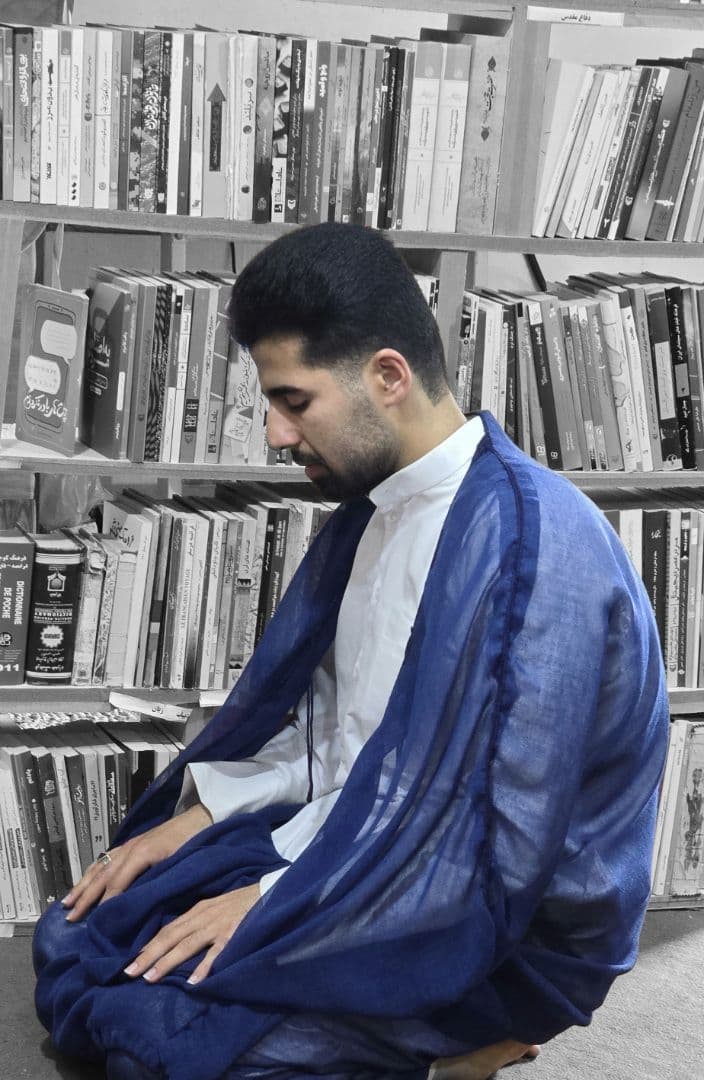 تصویر با کیفیت شماره 14- هنرمند شهید علیرضا غرباوی